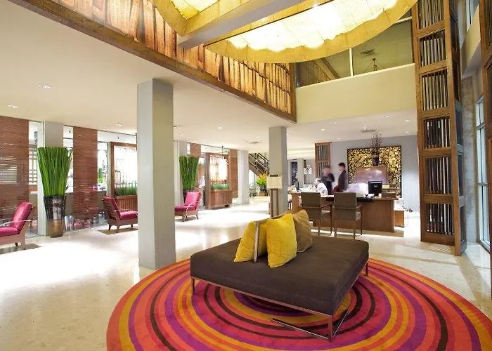 Triple Two Silom 4*